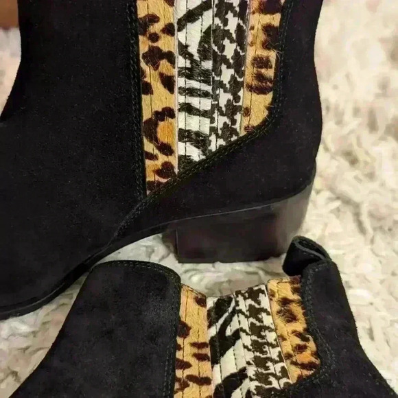 Crown Vintage Tolana Chelsea Women's Black Boots Size Cow Hair Fur - Picture 2 of 2